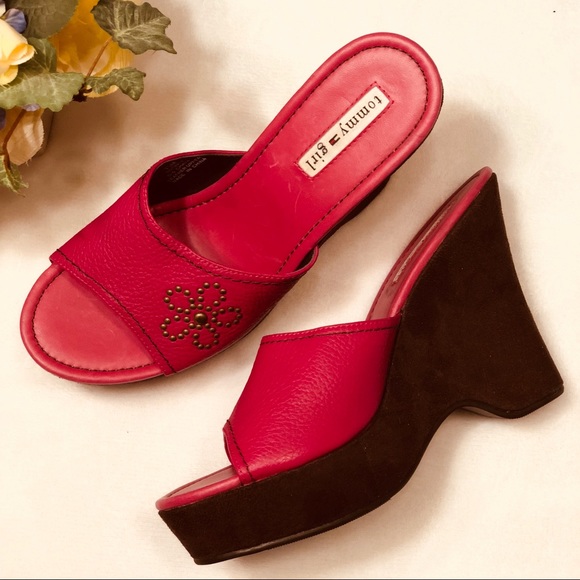 tommy hilfiger round stud wedge bootie